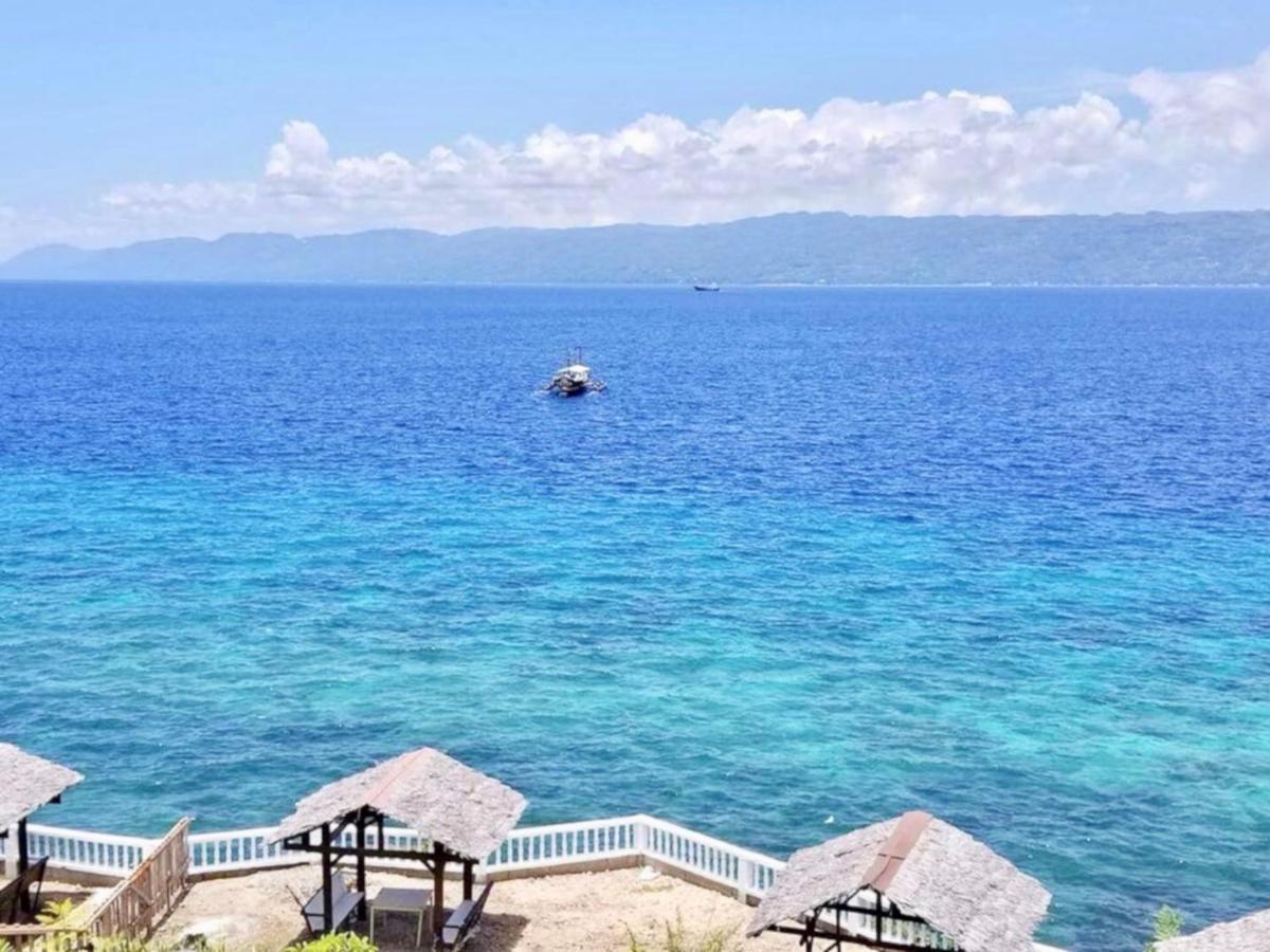 1888 Beach Resort Dumaguete City Екстер'єр фото