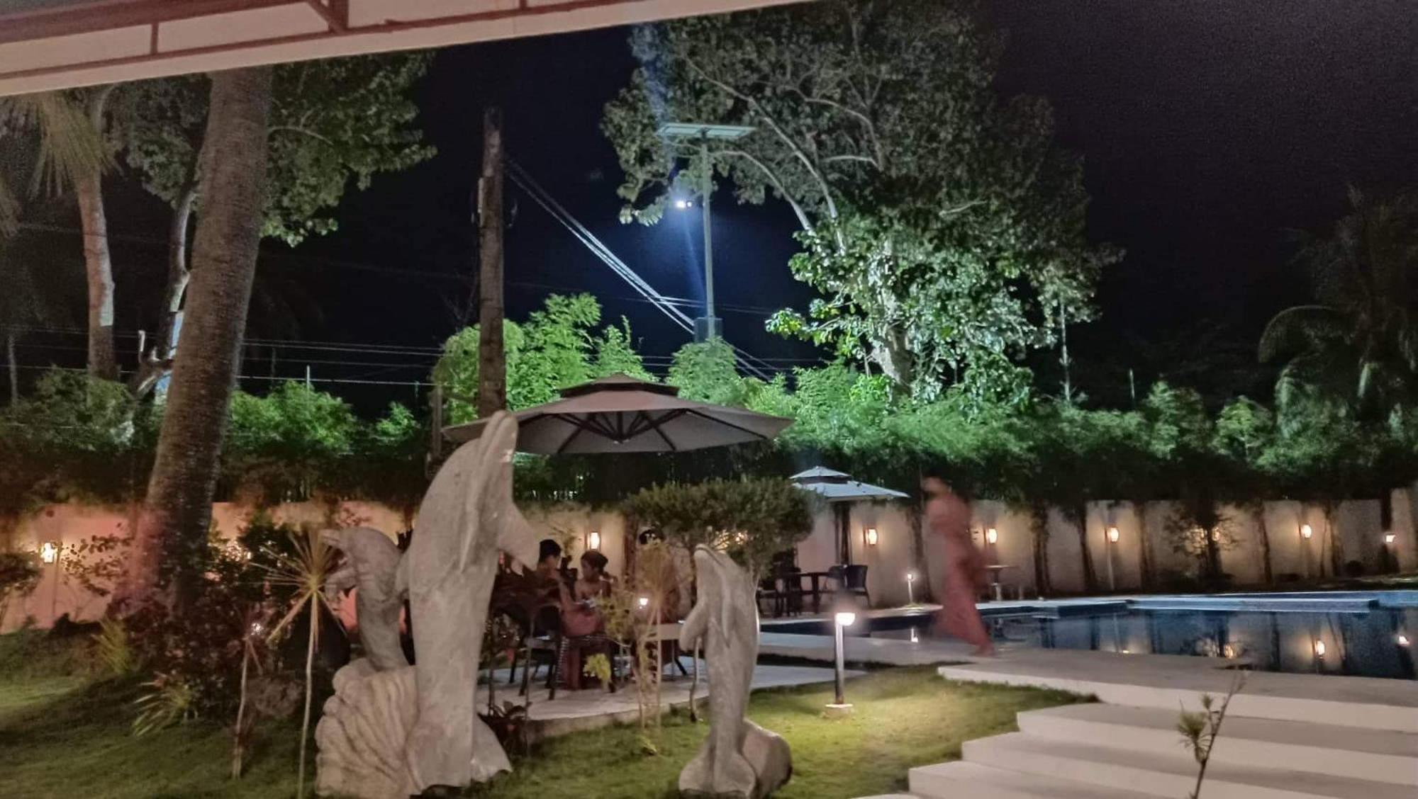 1888 Beach Resort Dumaguete City Екстер'єр фото