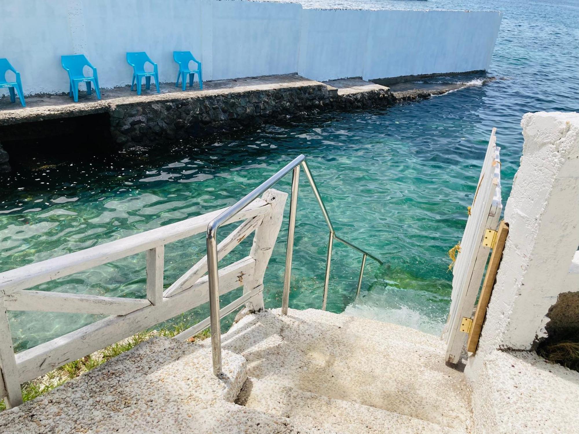 1888 Beach Resort Dumaguete City Екстер'єр фото
