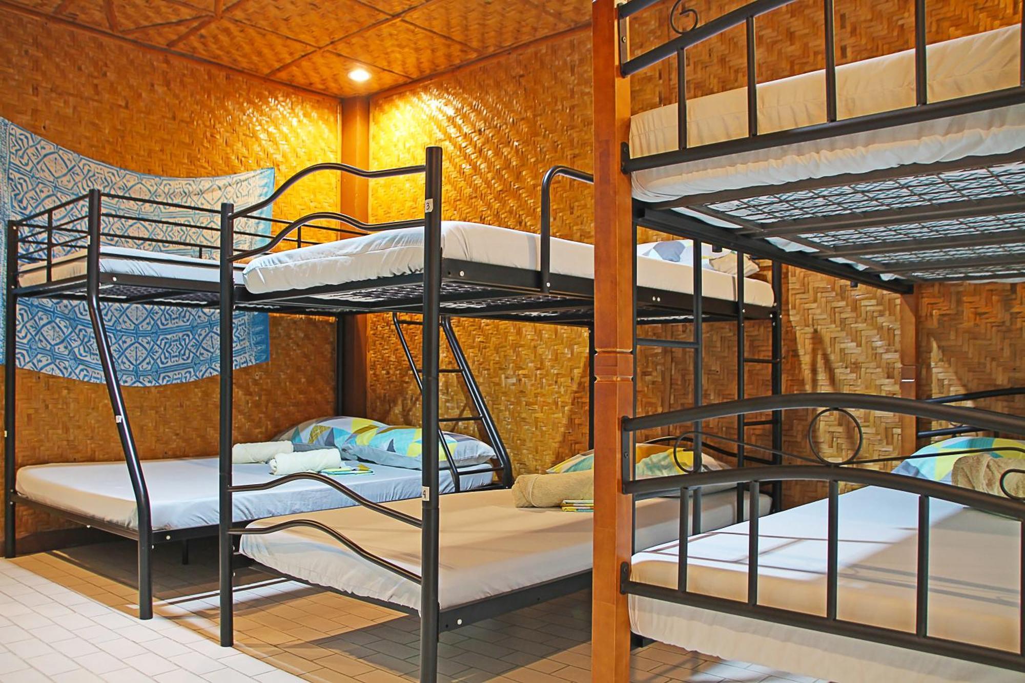 1888 Beach Resort Dumaguete City Екстер'єр фото