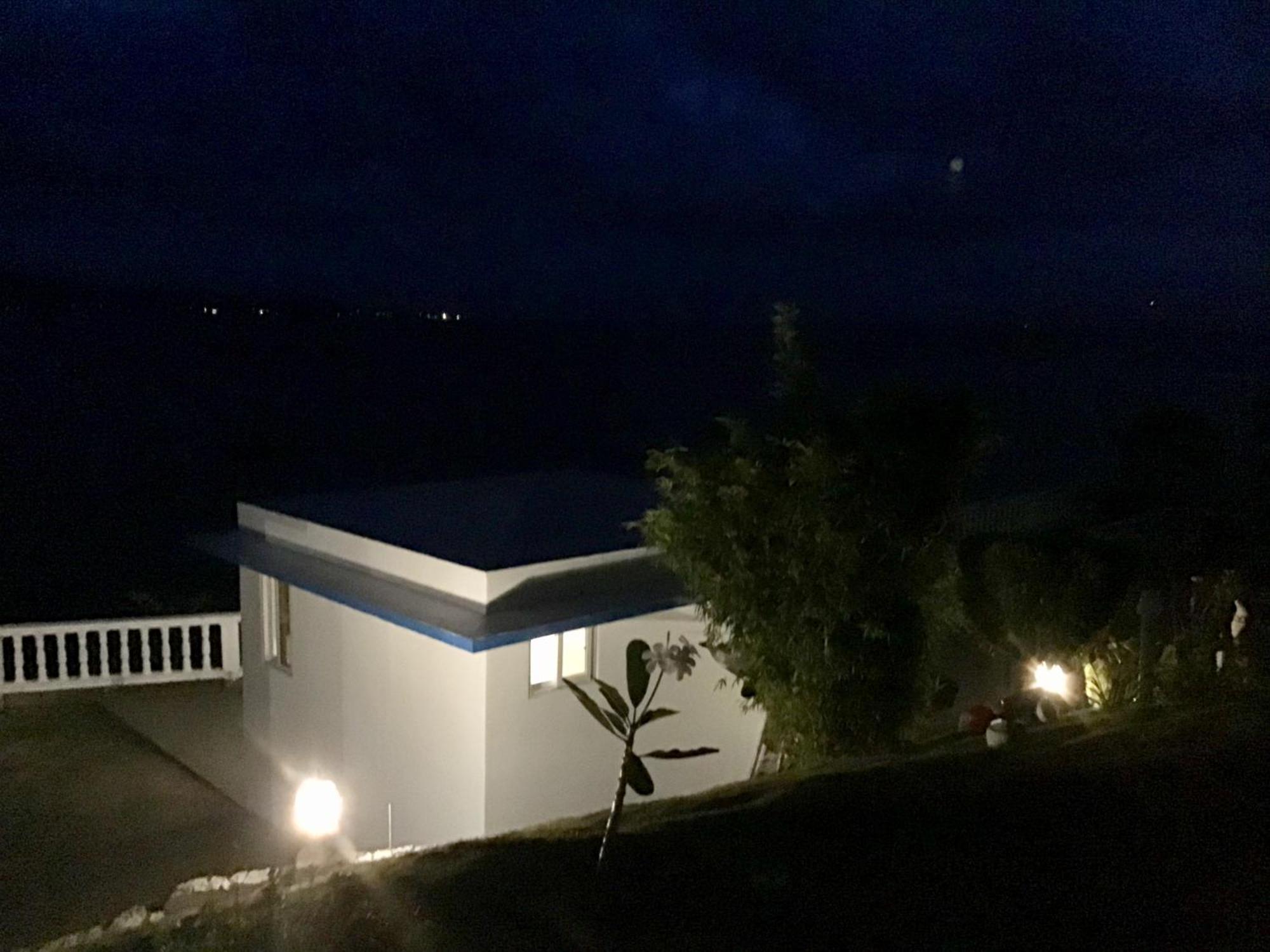 1888 Beach Resort Dumaguete City Екстер'єр фото