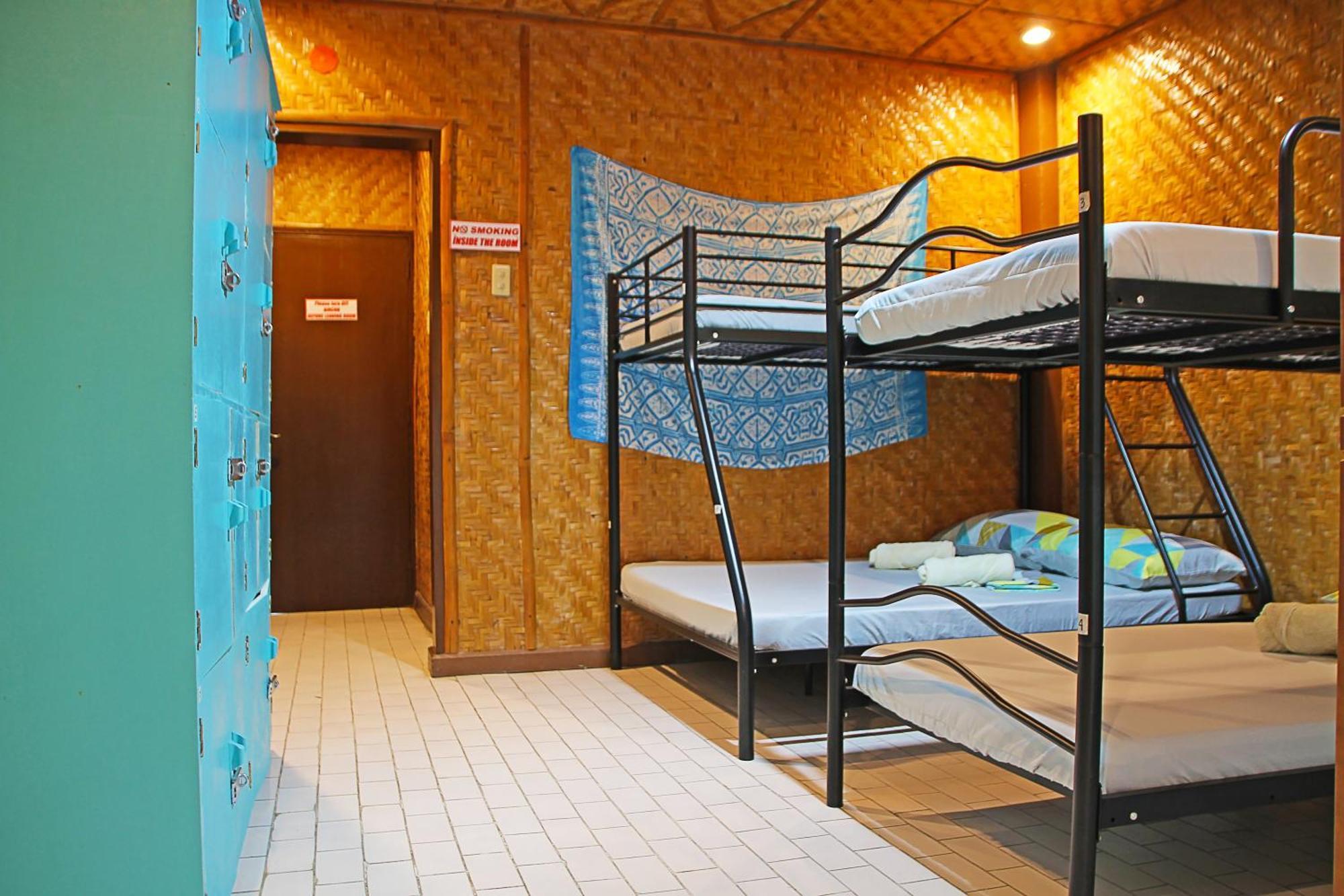 1888 Beach Resort Dumaguete City Екстер'єр фото