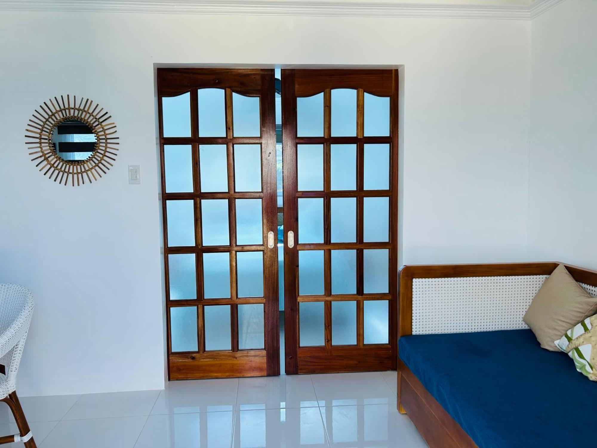 1888 Beach Resort Dumaguete City Екстер'єр фото