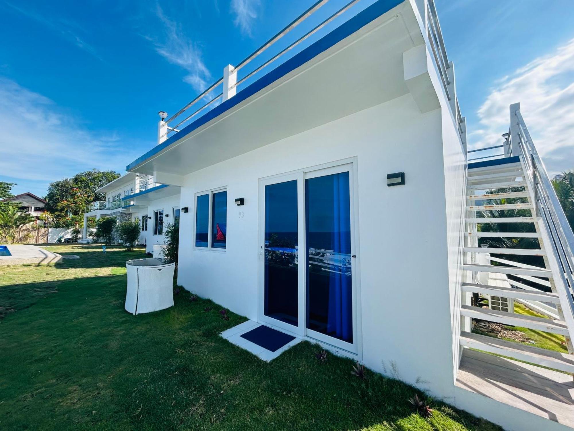 1888 Beach Resort Dumaguete City Екстер'єр фото