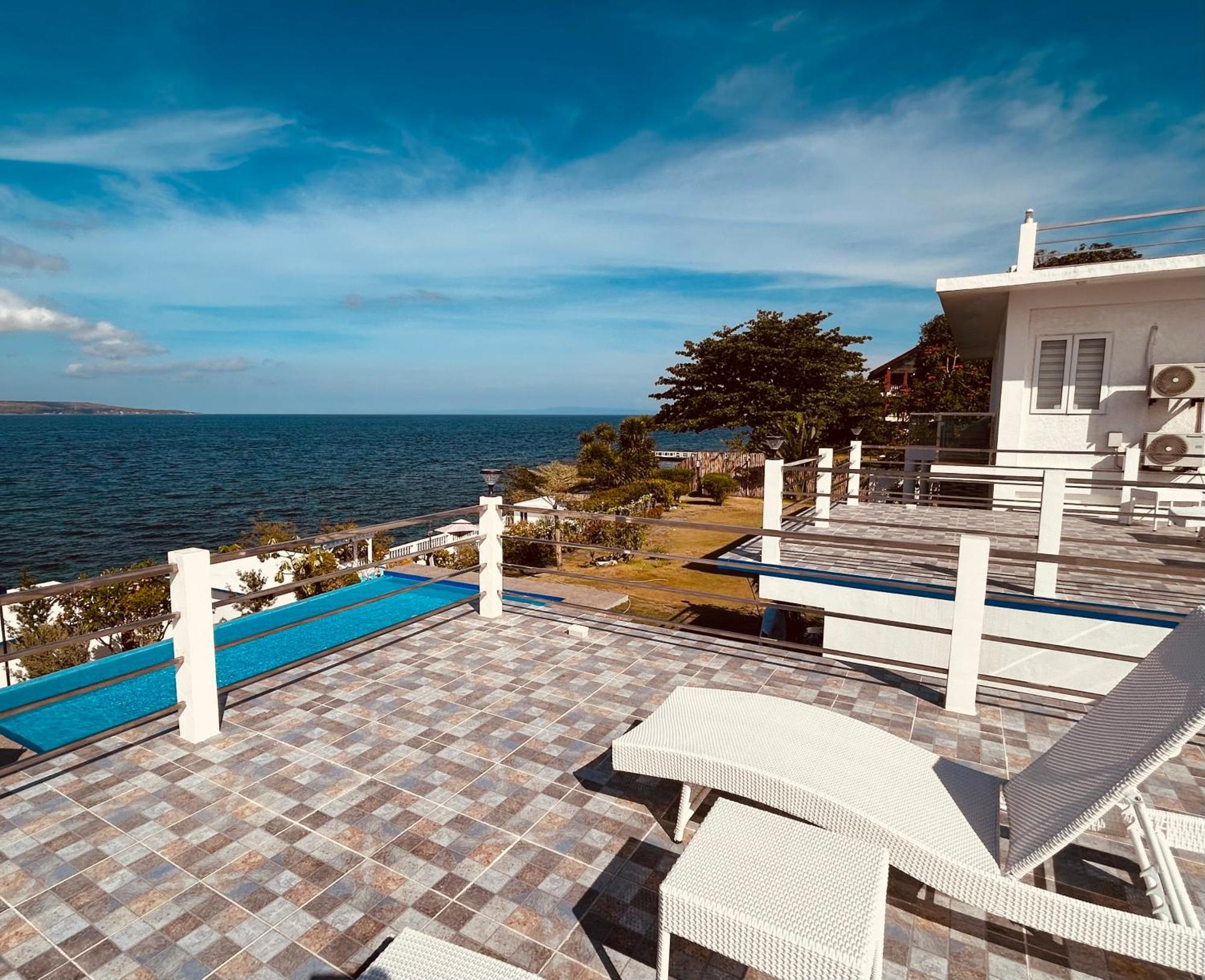 1888 Beach Resort Dumaguete City Екстер'єр фото